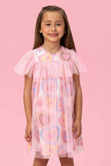 VESTIDO ESTAMPA CORAÇÕES COM SOBREPOSIÇÃO EM TULE MON SUCRÉ